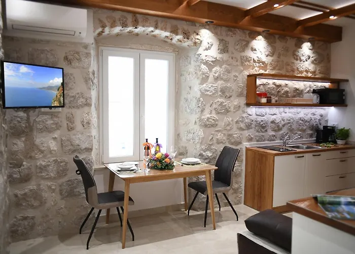 San Marino In אתר קמפינג